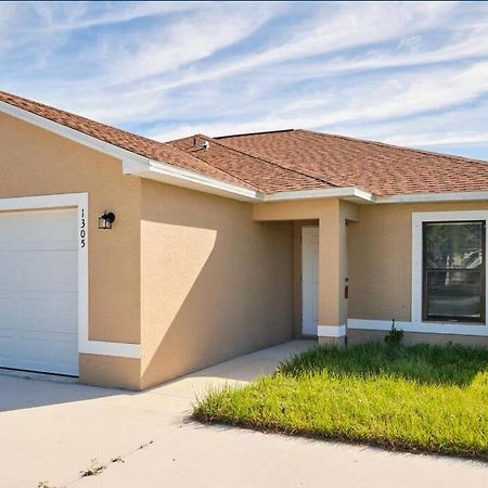 New 3 Bed 2 Bath & Full Kitchen Villa Cape Coral Exterior photo