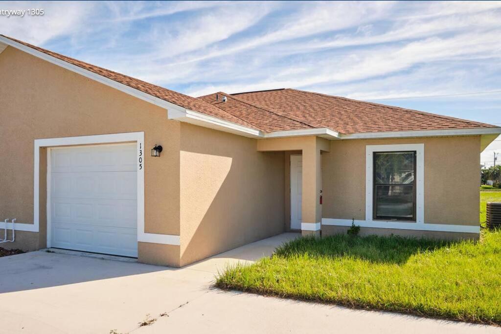 New 3 Bed 2 Bath & Full Kitchen Villa Cape Coral Exterior photo